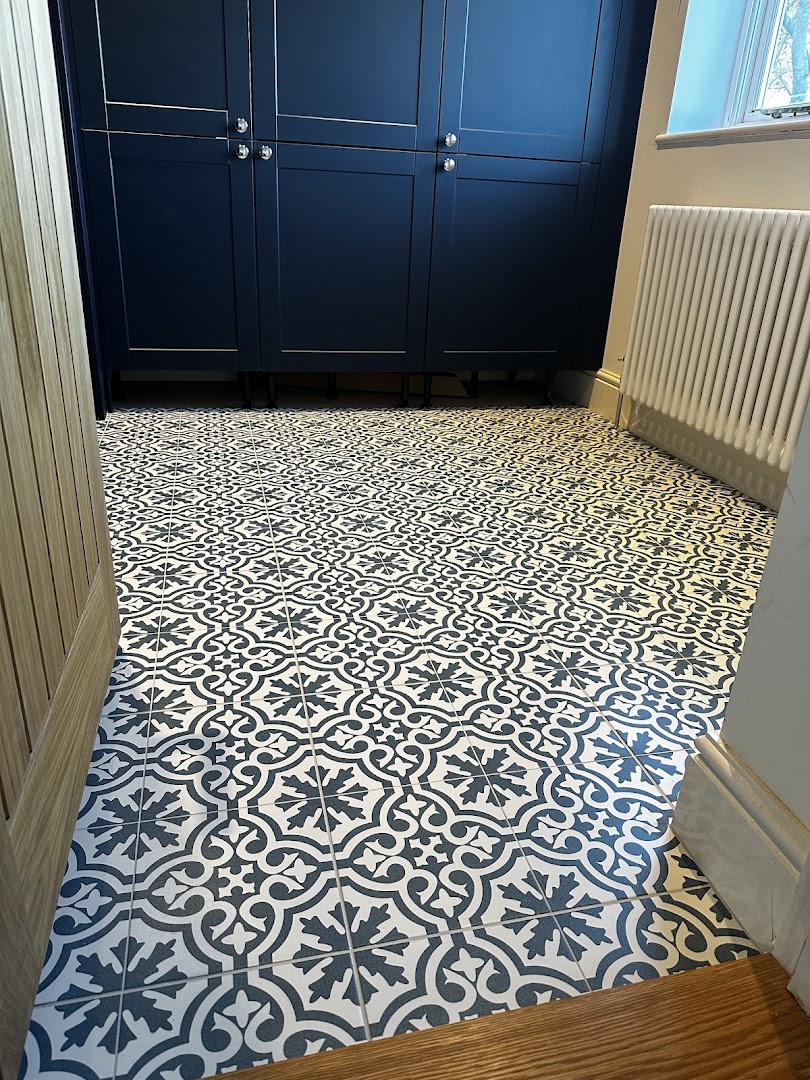 R.B - Tiling & Venetian Plastering — Photos 3